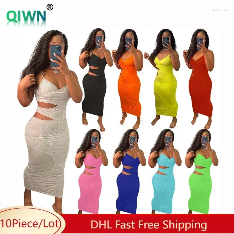 Robes décontractées 10pcs en vrac en gros femmes maxi robe sexy creux de bracelet spaghetti solide long bodyconlcone hanche jupe une pièce 5253