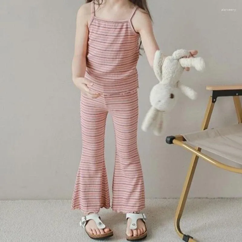 Ensembles de vêtements 2024 Baby Girls Suit Suit Ice Ice Silk Thin Children's Stripe's Striped Camisole Bell Pant