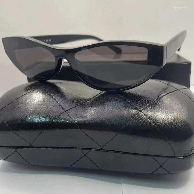 Zonnebrillen vrouwen esthetisch goud metaal klein vierhoek voor klassieke merkontwerper trending product rare zonnebril UV400