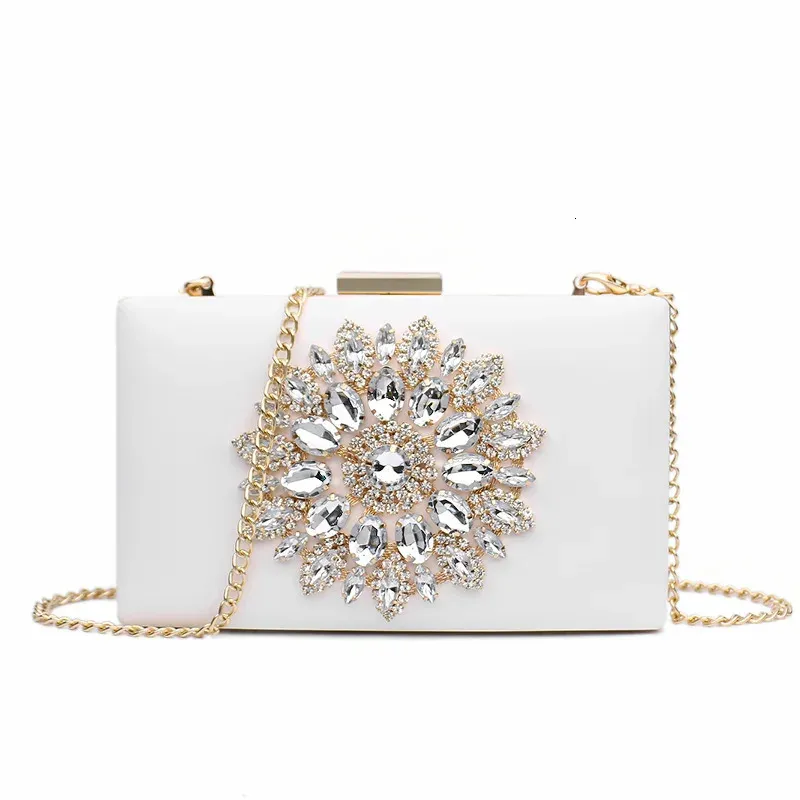Single Sun Diamond Crystal Crystal Bags Clutch Borse Giorno Giorno Giorno Signore Wedding Woman Borse Rhinestones 240509