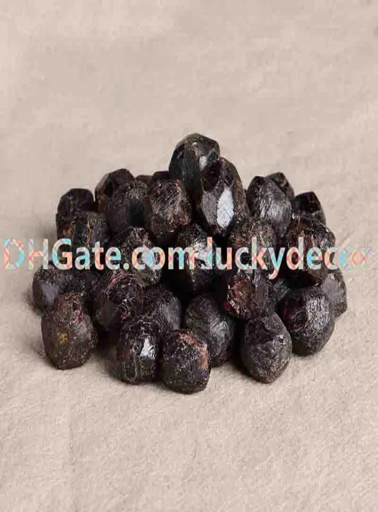 100 g piccole gemme crude non tritate naturali irregolari pezzi di roccia in cristallo di garnio pezzi di roccia ruvida garnet rossa campione minerale in pietra sciolta gennaio b7512603