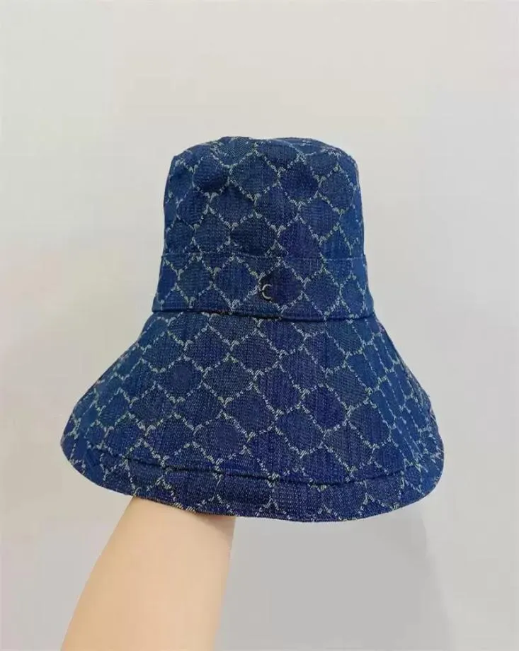 Desingers Bucket Hat Luxurys szerokie Grzezie Czapki Solidny kolor sunhats moda trend Trend podróż Buckethats Słońce Visor High Qua4651177