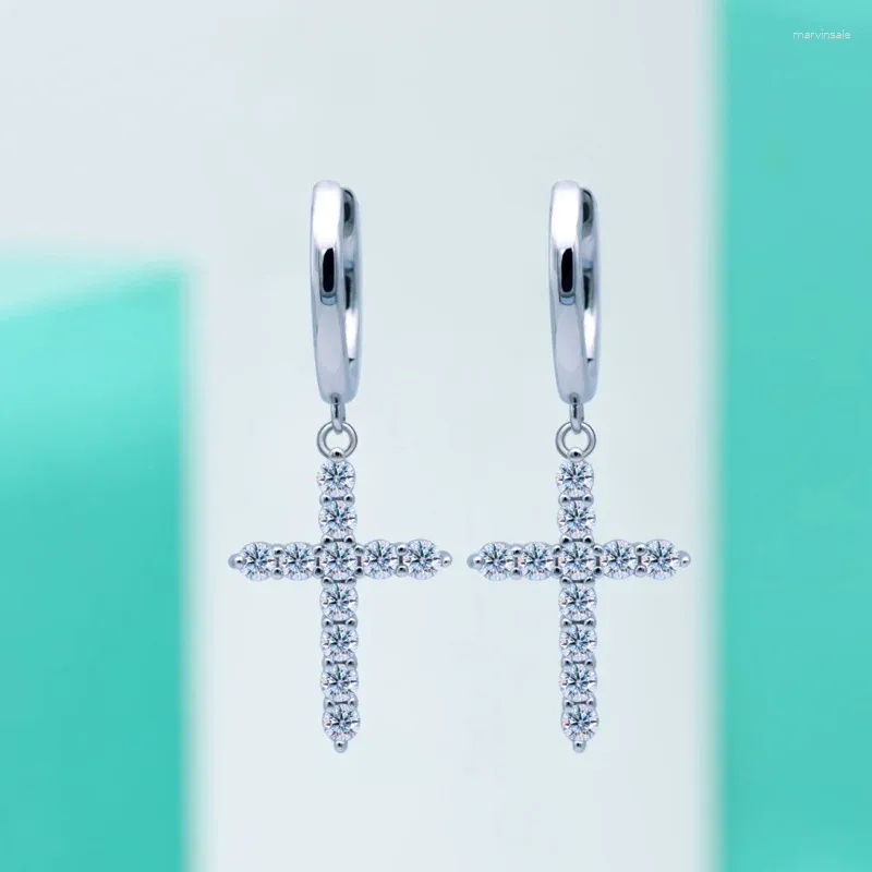 Studörhängen verklig 0,66CT Cross Moissanite Pendant Necklace For Women S925 Sterling Silver Diamond Chain Halsband Fina smycken gåva