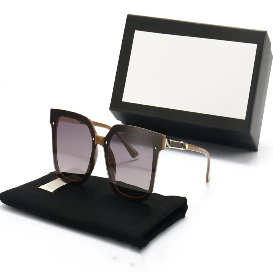 2022 Lunettes de soleil de luxe de luxe Femmes hommes UV400 Polaris Light Designer PC Frame de soleil Sang Sun Sun pour femmes Eyewear Wit 315d