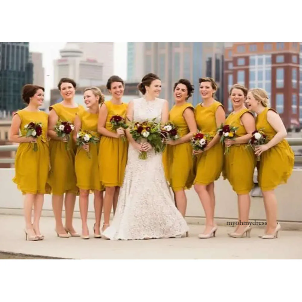 Vestidos De Dama De Honor Amarillo Mostaza, Champán A La Rodilla A