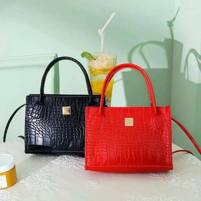 Сумки для сумки на плечах сумочка женщина 2024 Корейская версия тренд мода простая повседневная одноруба