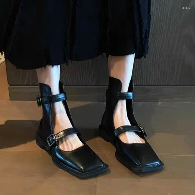 Sapatos casuais quadrados de dedos de dedos femininos sandálias 2024 Designer Trend Walking Retro raso Zapatillas de Mujer