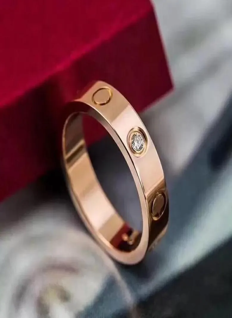Hoogwaardige designer roestvrijstalen bandringen mode sieraden Men039S Wedding Promise Ring Dames039S Geschenken met de stof 9202184