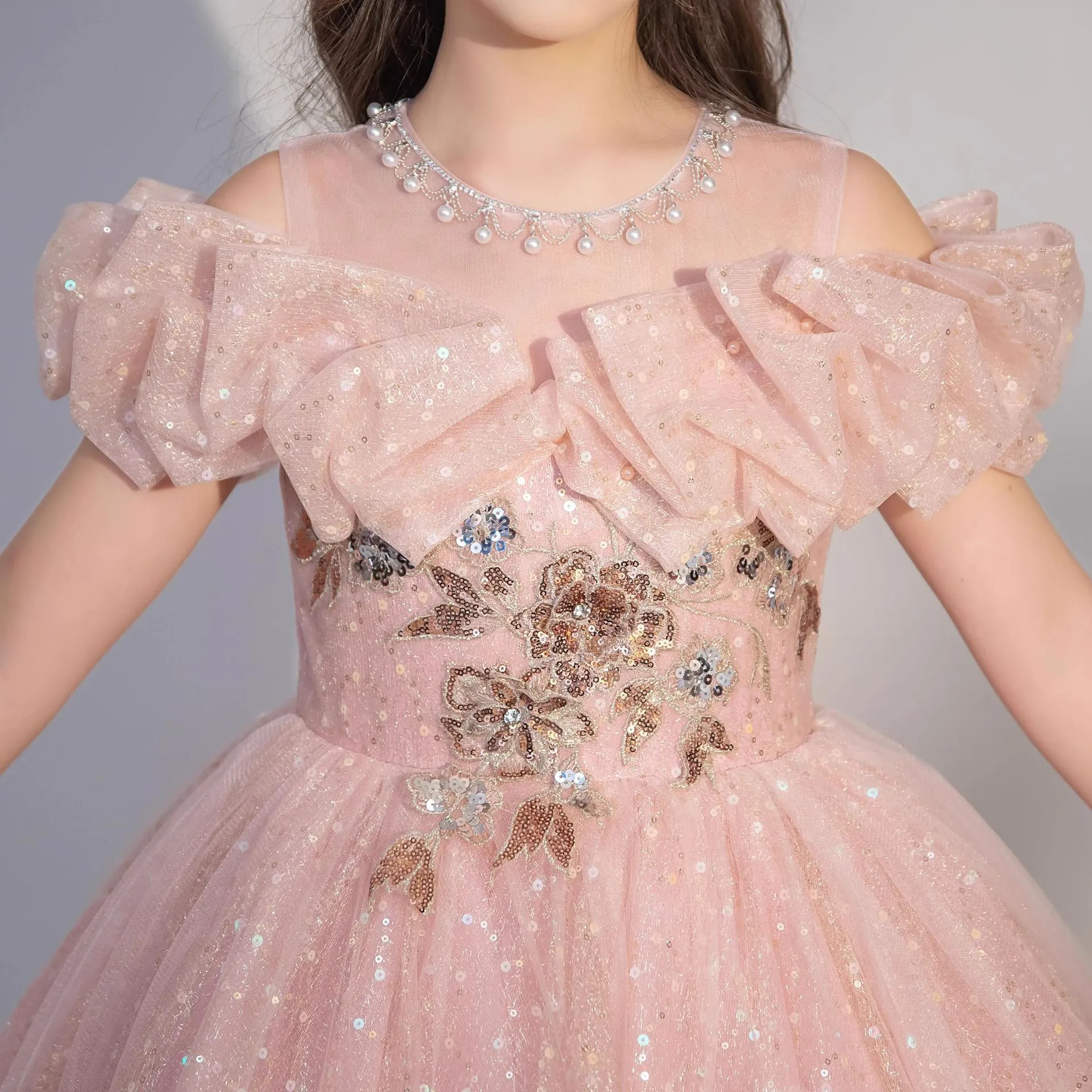 DHgate.com:Shimmering Pearls & Sequins Flower Girl Dress for