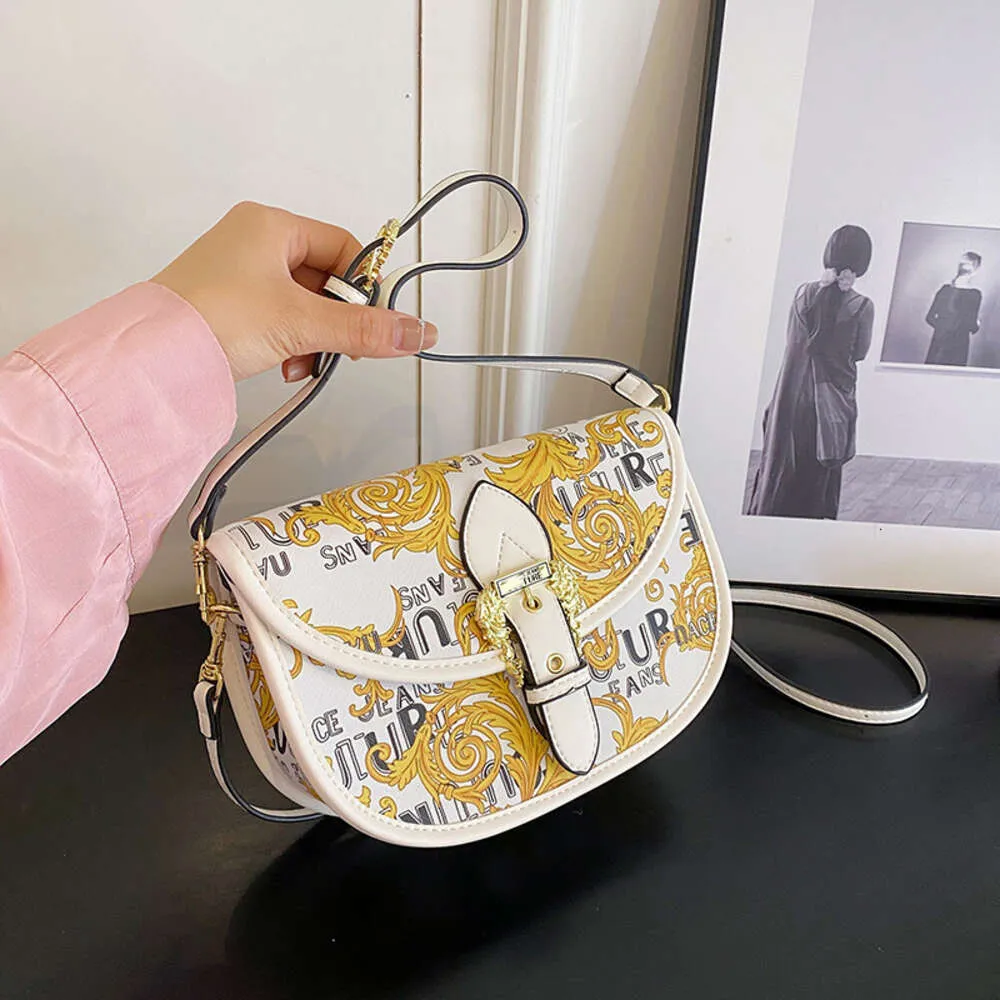 Valeur esthétique élevée, luxe léger, en trois dimensions de couleur imprimée épaule française Instagram pour sortir, sac à bandoulière SADD, fashionab et