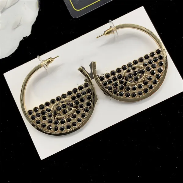 Frau C Ohrring Luxus Charme Stud Hoop Ohrbriefbrief Brand Designer Frauen Gold Ohrringe Chanells Perlen Diamant Schmuck 77