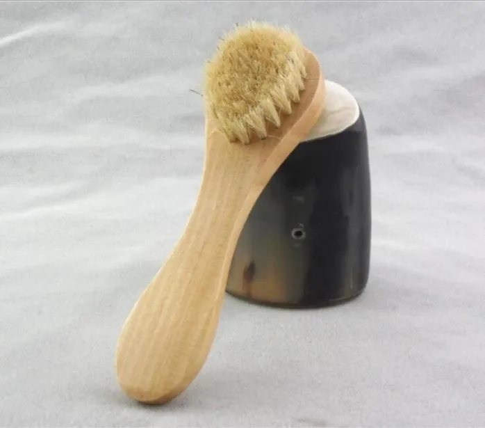 Brosse nettoyage du visage pour exfoliation pour le visage Pouillons naturels Nettoyage des brosses pour le brossage à sec avec manche en bois 4090860