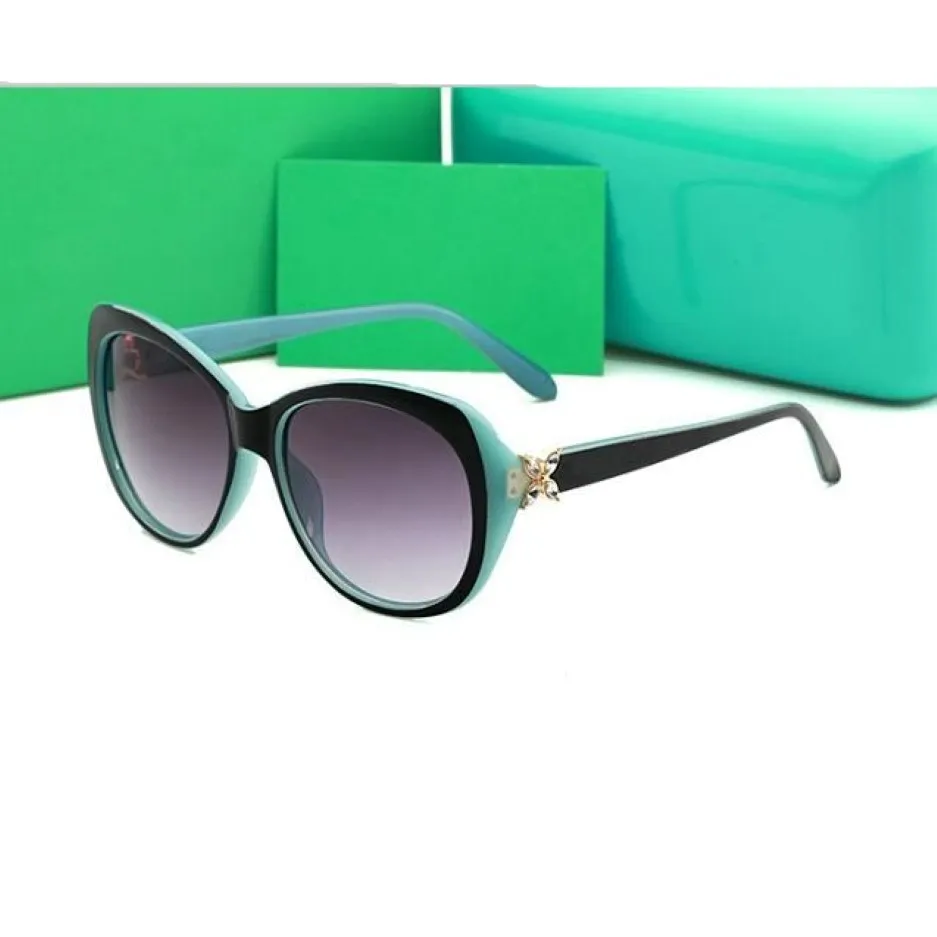 Mit Diamond Top -Qualität Luxusdesigner Sonnenbrille Klassische PC -Rahmen Beach Sonnenbrille für Männer Frauen 4 Farben Optional Großhandel Nummer 215i