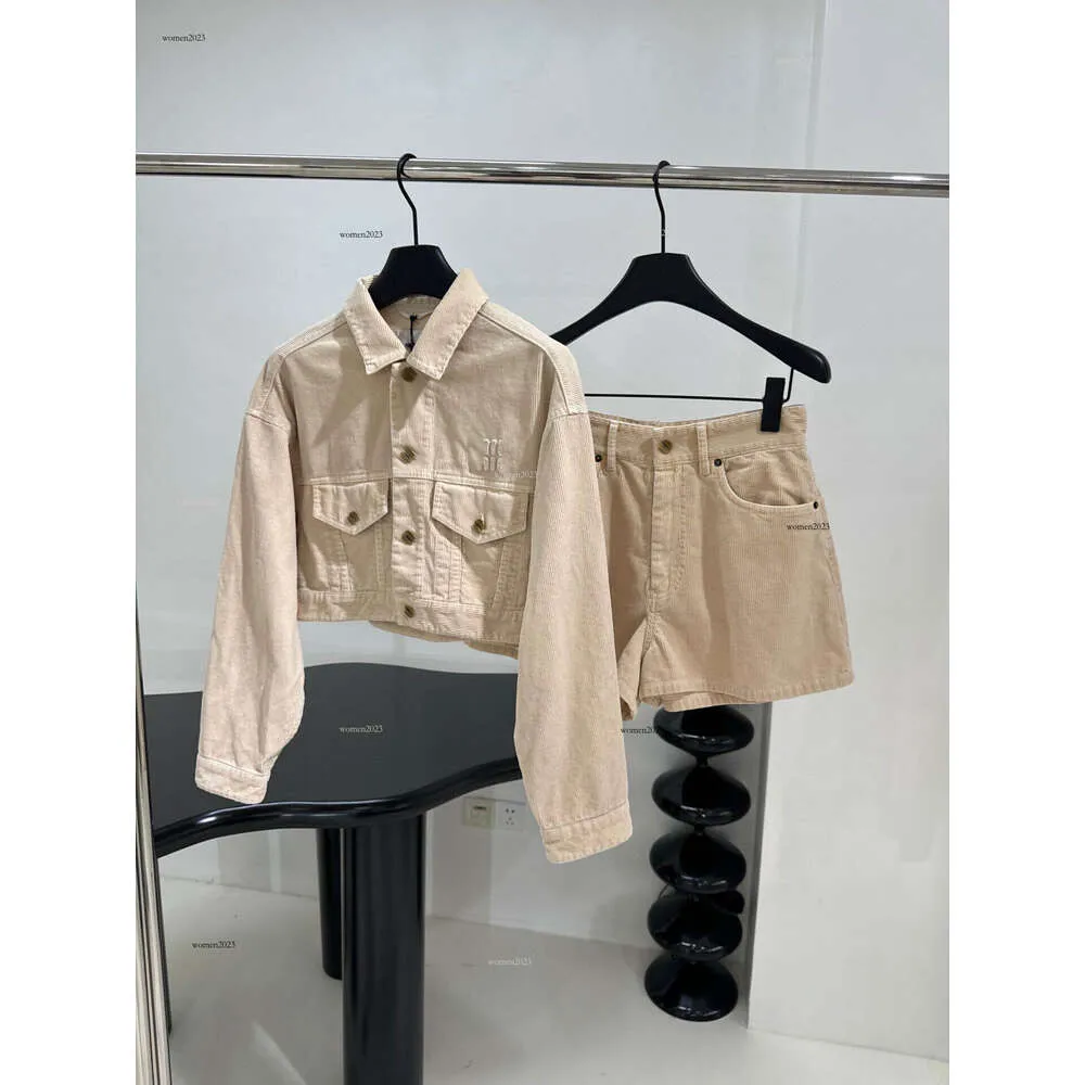Calça de marca conjunto mulheres revestem o designer de duas peças de manga longa com jaqueta de veludo moda de moda de moda de moda curta feminino 2pcs 08 de maio