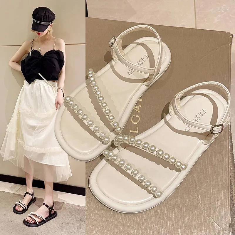 Chaussures décontractées Sandales plates pour l'été féminin 2024 Style de fée à semelle mous