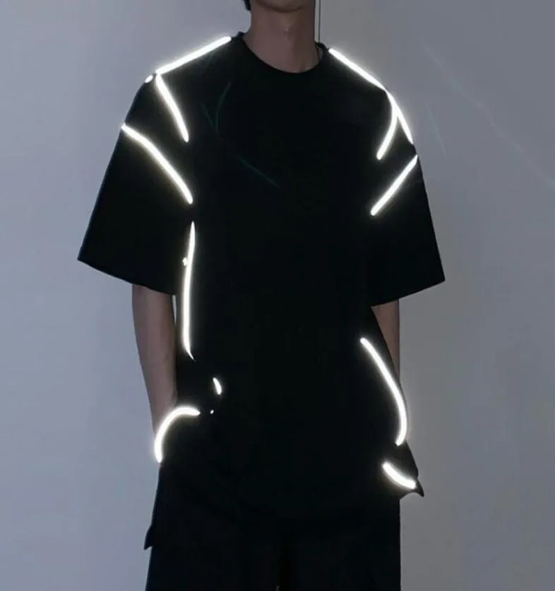 Été 2020 Nouvelle personnalité Tshirt réfléchissant en coton Men Tops Night Light Harajuku Fashion ONECC