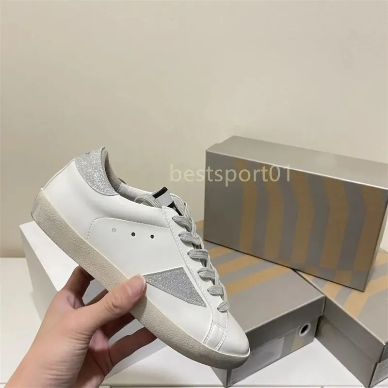 2024 Designer-Turnschuhe Golden S Slasclasschuhe Leder Italien Dirty Schuhmarke Frauen Männer Super-Star Ball Star Trainer 35-45 W3