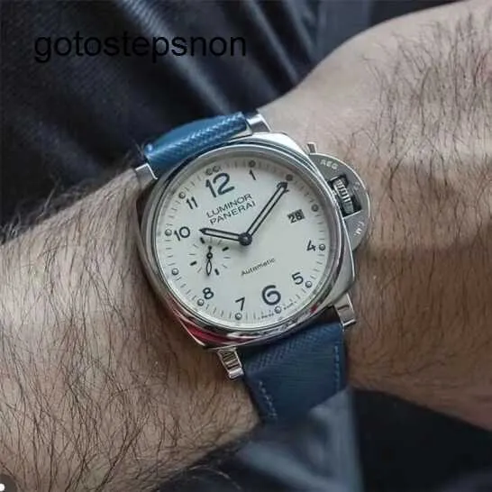 Chronograph Wrist Watch Panerai Luminor Series Swiss Luxury Tough Man Calendrier Luminar Diving Sports grand diamètre 42 mm MONTRE MENS