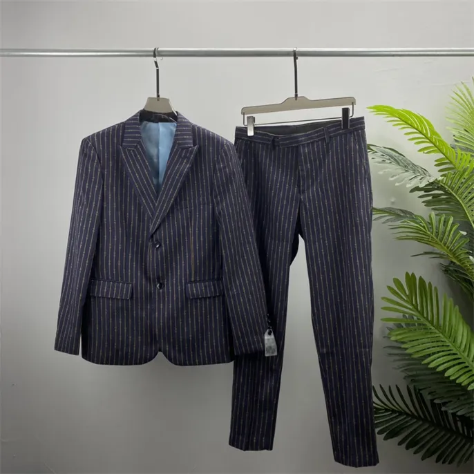 #1 Diseñador Fashion Man Suit Blazer Jackets Coats para hombres Estilistas Bordado Bordado de manga larga Suits de boda de fiesta informal Blazers M-3xl #77
