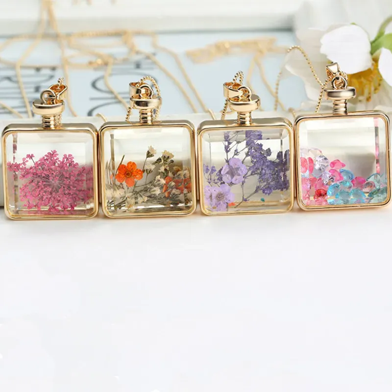 Creative Dry Flower Necklace Square Shaped Crystal Pendant Necklace Women`s Fashion Accessories