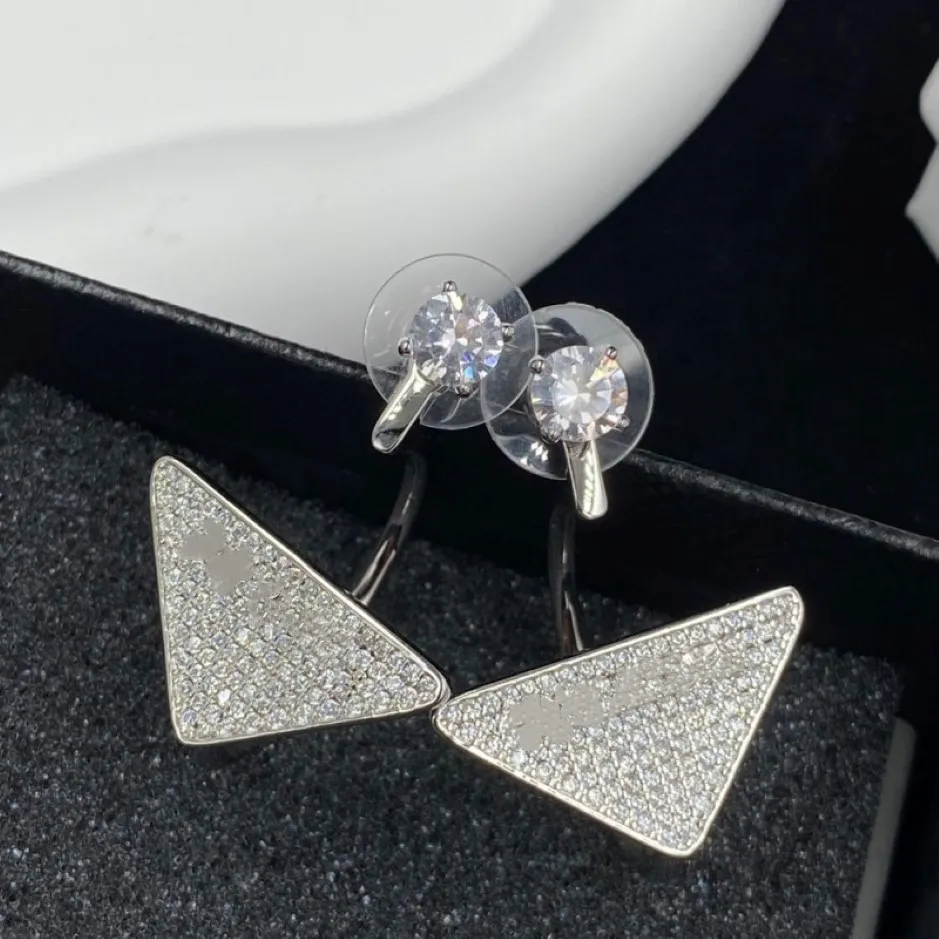 Luxe mode -driehoekige stud oorbellen met diamant vrouwelijke designer ontwerp dames premium oorrang feest bruiloftsbetrokkenheid 18k wit 281m