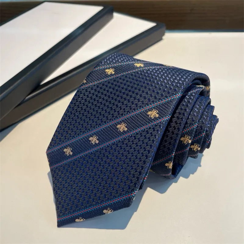 Männer Designer Hals Krawatte Cowboy -Marken Krawatte gestrickt Biene Druckseide Krawatten für Herrengeschenke Breite 7 cm Luxus Cravat Formale Events Casual Event