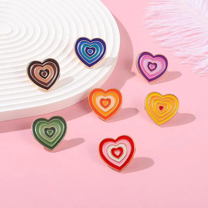 7Style Gradient Enamel Pins Custom Red Yellow Green Pink Heart Rainbow Brooch Lapel Badge Bag fashion Jewelry Gift for Friend 91