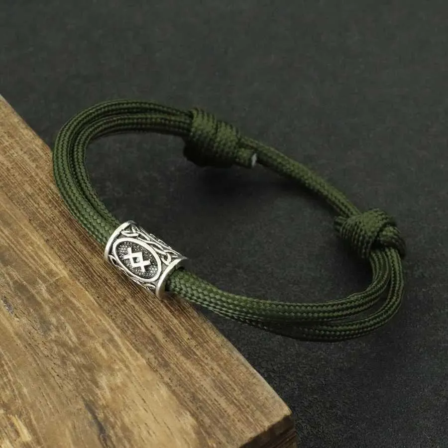 Braccialetti di fascino braccialetti vichinghi norvegesi bracciale per uomini che scorre e nodo regolabile Braslet di sopravvivenza all'aperto Paracord Braclet Pulsera Homme Y240510