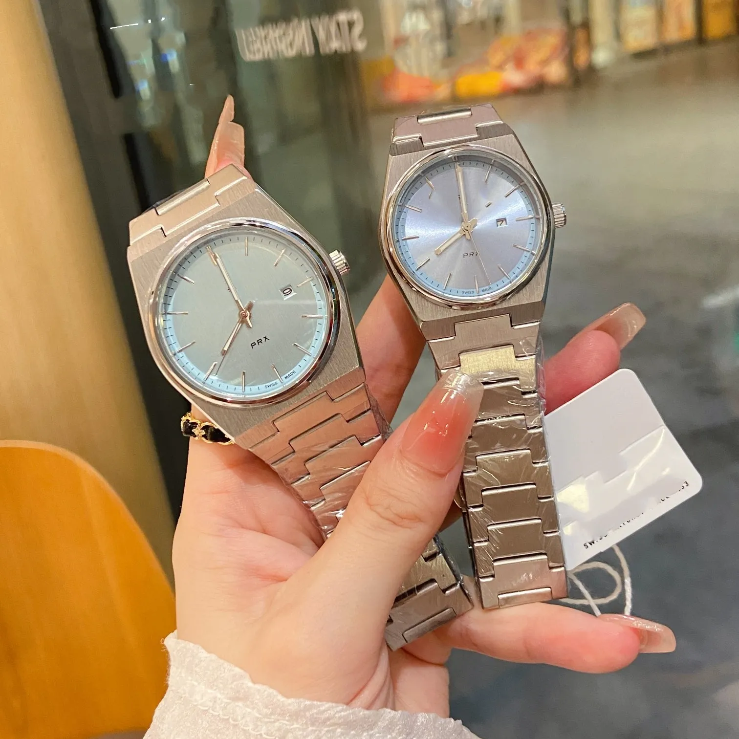 Valentine wrist watch online