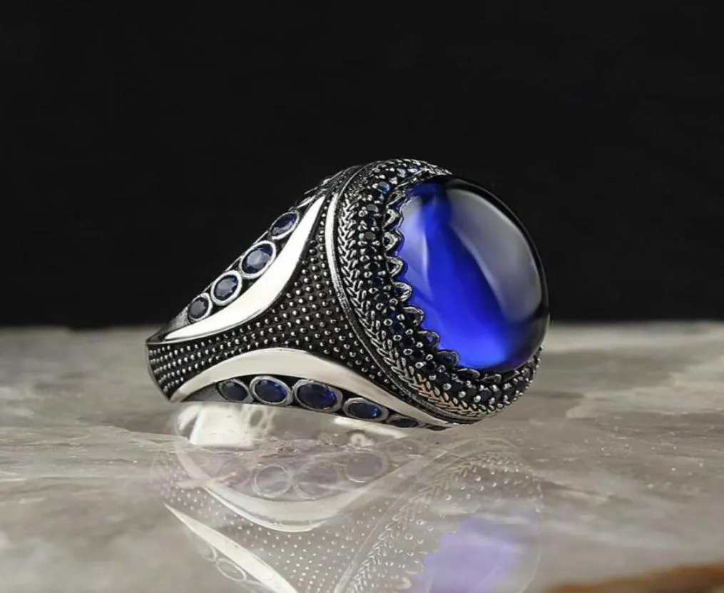 Trouwringen retro handgemaakte Turkse zegel voor mannen vrouwen oude zilveren kleur gesneden ring ingelegde blauw zirkoon punk motor biker4185537