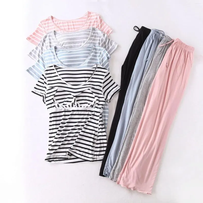 Vêtements de nuit pour femmes Stripe de pyjamas Pyjamas Sleep Lounge Portez des pyjamas à manches courtes Ensembles Polyester 3xl Home Clothes avec poitrine rembourrée