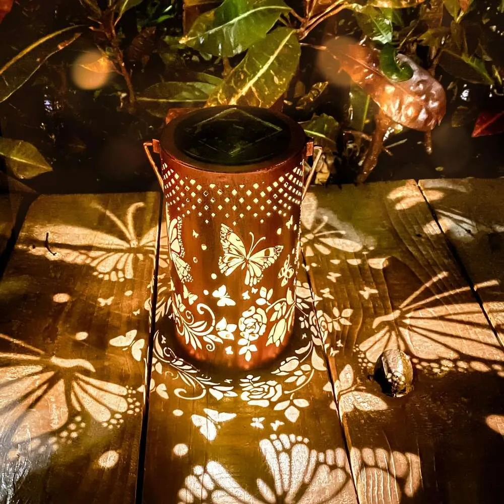 Solarlyktor utomhus hängande lykta lampor, fjäril ihålig metalldekorlykt, vattentät led dekorativt ljus - känslig trädgårdsdekoration för