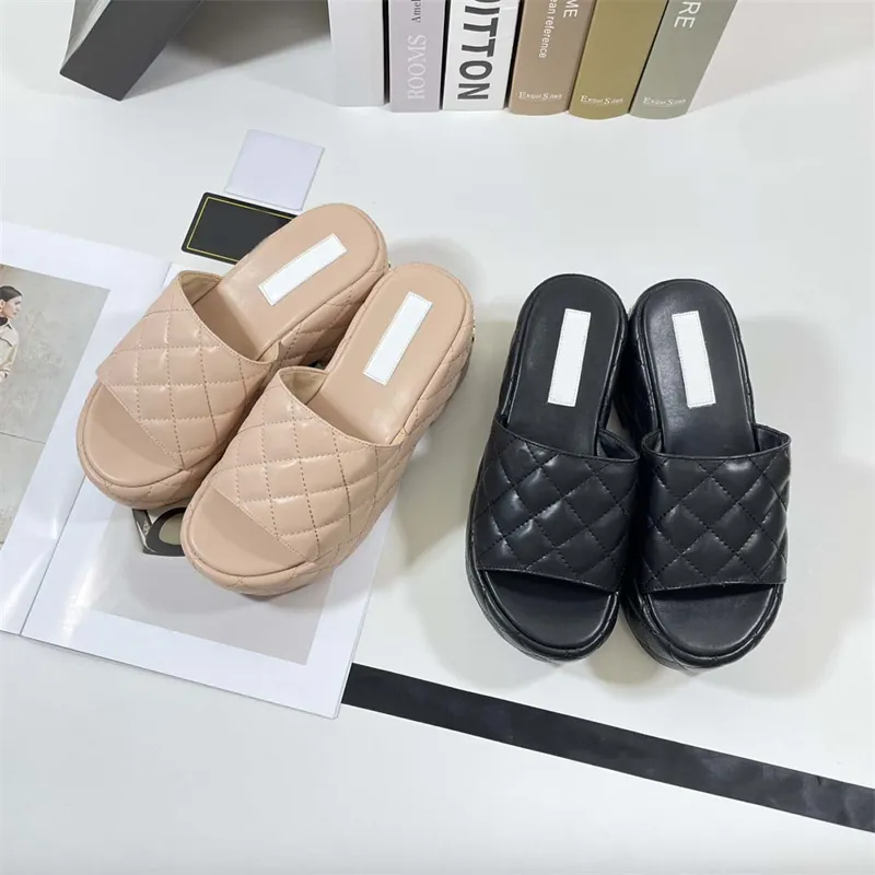 Fashionable slides discount