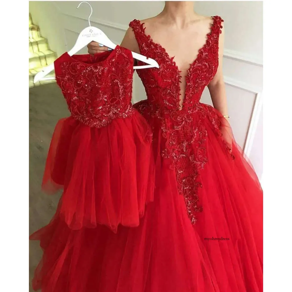 Red Lace Evening Ball Jurk V Neck Appliques feestjurken moeder en dochter evenementjurken op maat gemaakt 0510