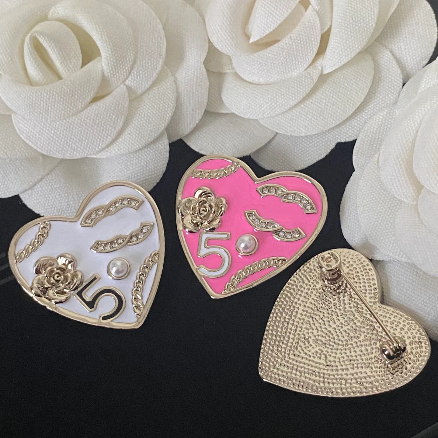 Hombres Broches de diseñador para mujer Broche C-letter Broche 18K Gold Crystal Rhinestone Joya Joyería Pin de ropa de boda Accesorios