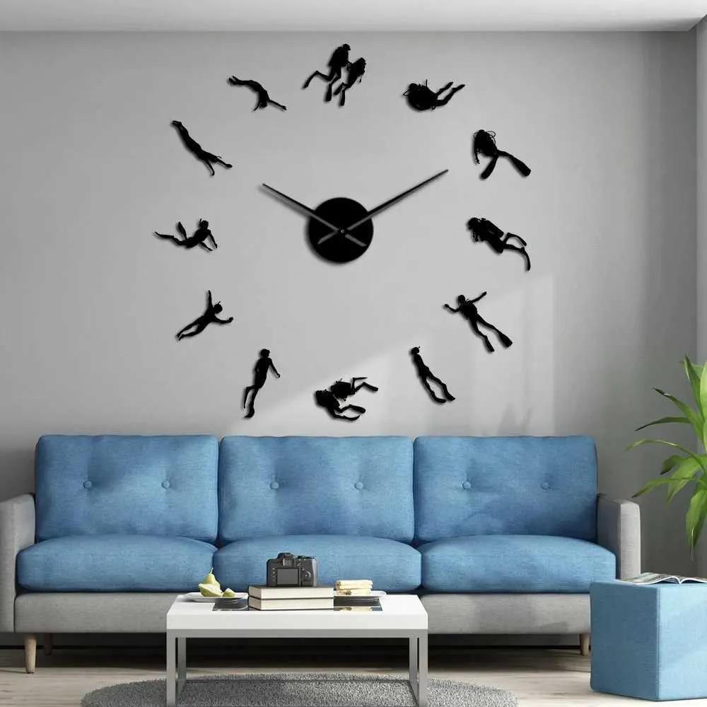 Wall Clocks Diving Diy Giant Bell Free Diver Acrylic Water Sports Room Decoration Quiet Cleaning Quartz Watch Enthusiast Gift Q240509