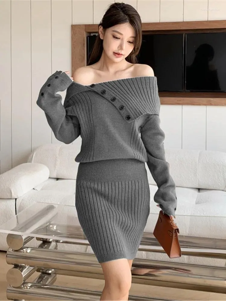 Arbeitskleider Kaschmir -Strick -Sets 2 Piece Herbst Winter Frauen sexy Off Schulter Langarm Pullover Pullover Minirock Anzüge Frau Frau