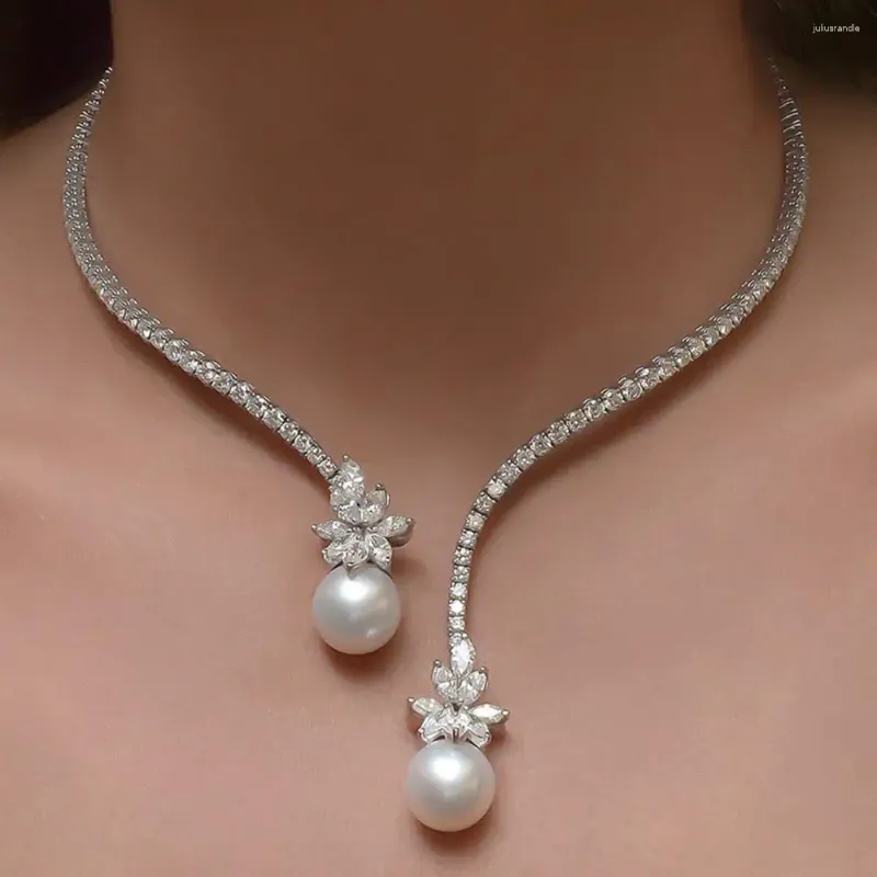 Chains Elegant Faux Pearls Necklace Flower Shape Rhinestone With Retro Women's Open Design For Special