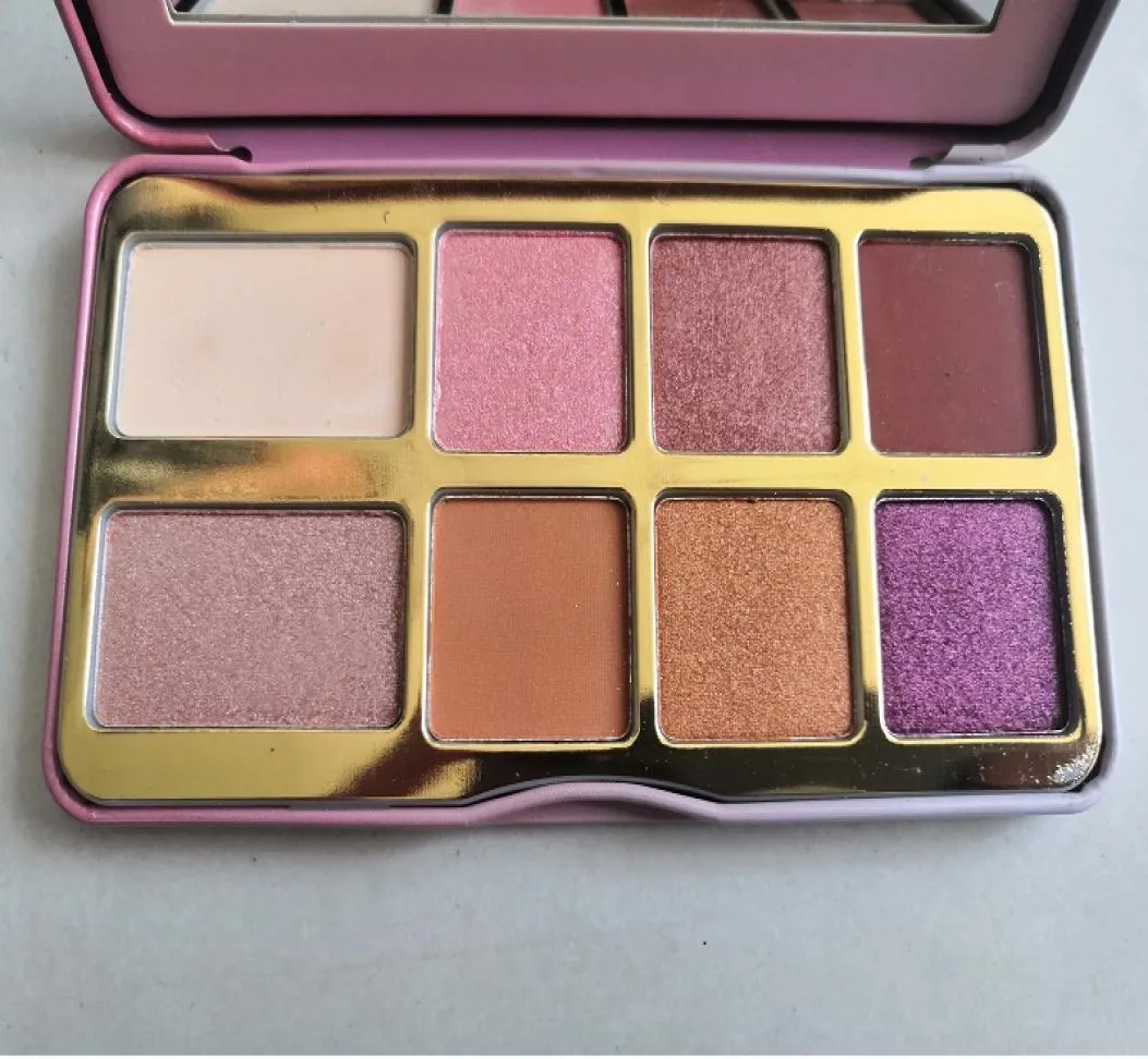 2021Newest Deluxe Melt in Stock Tickled Peach Mini fard à paupières Palette de maquillage Holiday Chirstmas 8Color Eye Shadow4577121