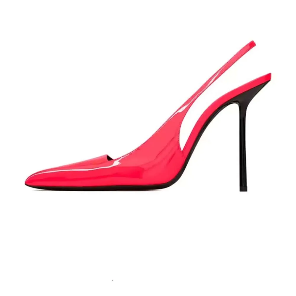 Scarpe da design di lusso con tacchi alti per donne abiti da donna abbigliamento casual sneaker estate sandles tacco a spillo a punta di piedi sandali 760 247