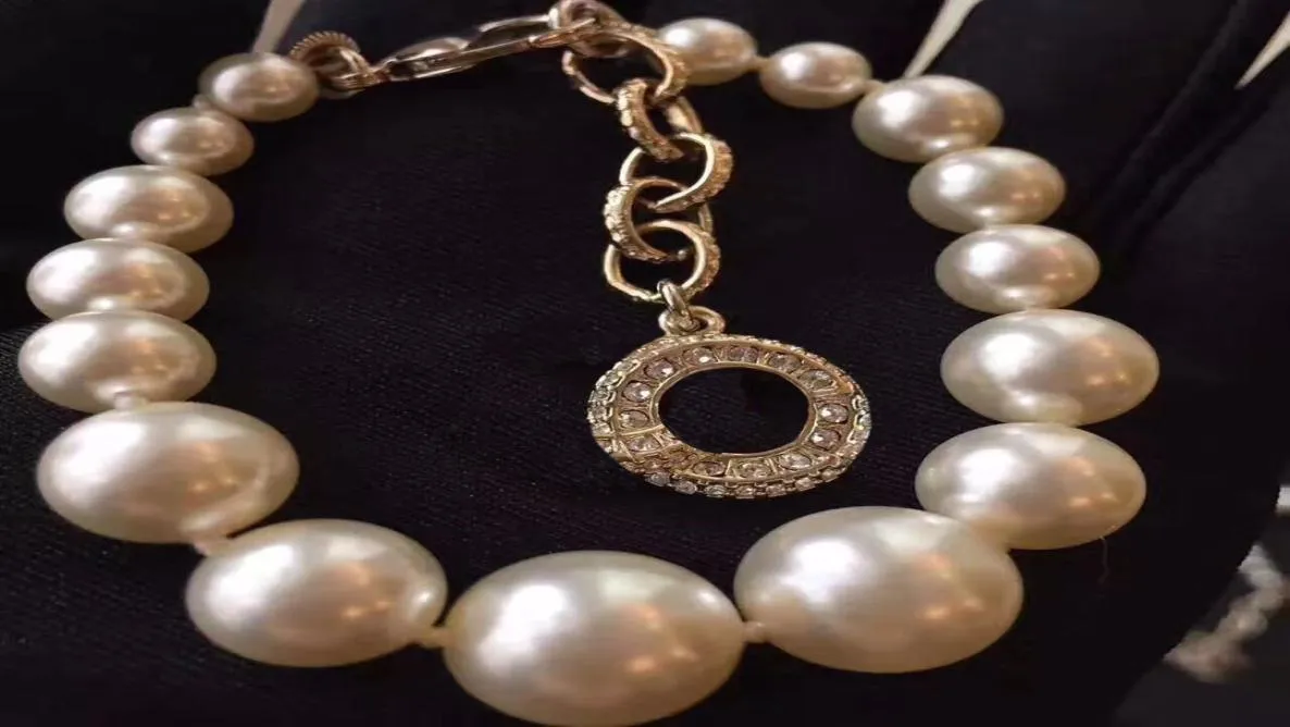 Modemärke Chakras har frimärken Pearl Designer Armband för Lady Women Party Wedding Lovers Gift Engagement Luxury Jewelry With7596850