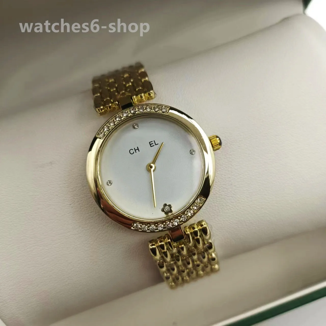 2024 Модная золотая нержавеющая сталь женская бриллианты Мужские дизайнерские дизайнеры Quartz Automatic Movement Watch Seloj смотрит на золотые высококачественные наручные часы с коробкой