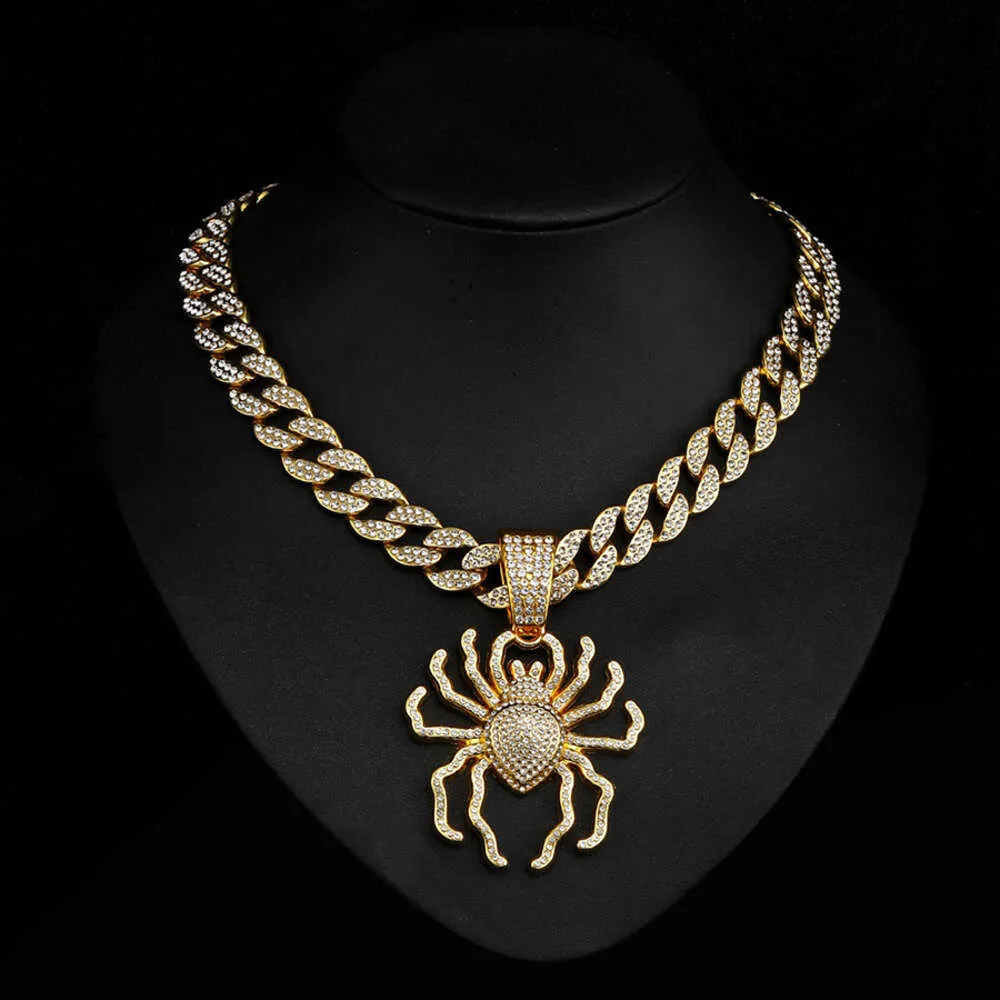 Personlig design Alien Spider Pendant Necklace Hip Hop Full Diamond 3D Cuban Chain Jewelry Holiday Presents