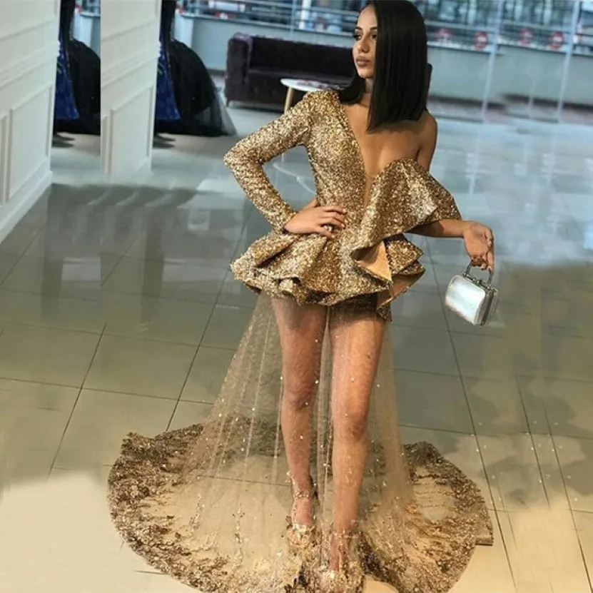 2019 Yeni Bling Gold Pulins Tül Balo Elbise Seksi Tek Omuzlu Uzun Kollu V Yastık Ruffles Akşam Elbise Özel Yapımı Resmi Parti Elbise 249t