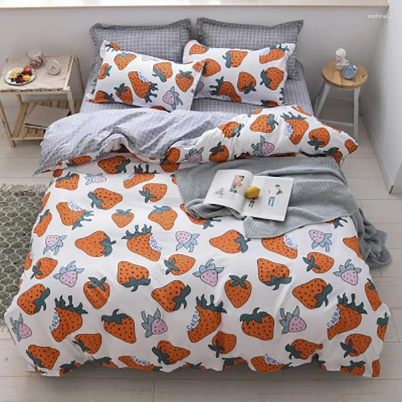 Sängkläder set Set Silk Cotton Printing Simplicity Leopard Animal Fruit Bed Sheet Quilt Cover Pudow Case 4st Home Supplies Dropshippin