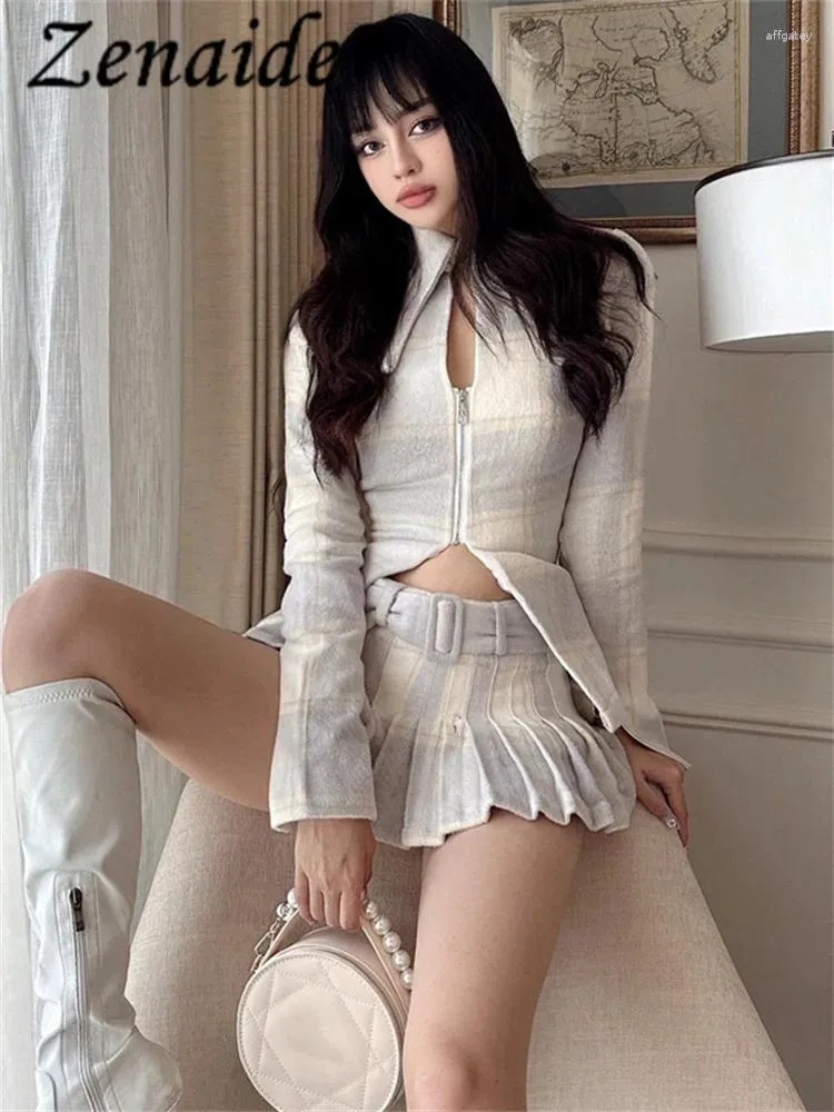 DHgate.com:Y2K Plaid 2-Piece Skirt Set: Zip-Up Cardigan