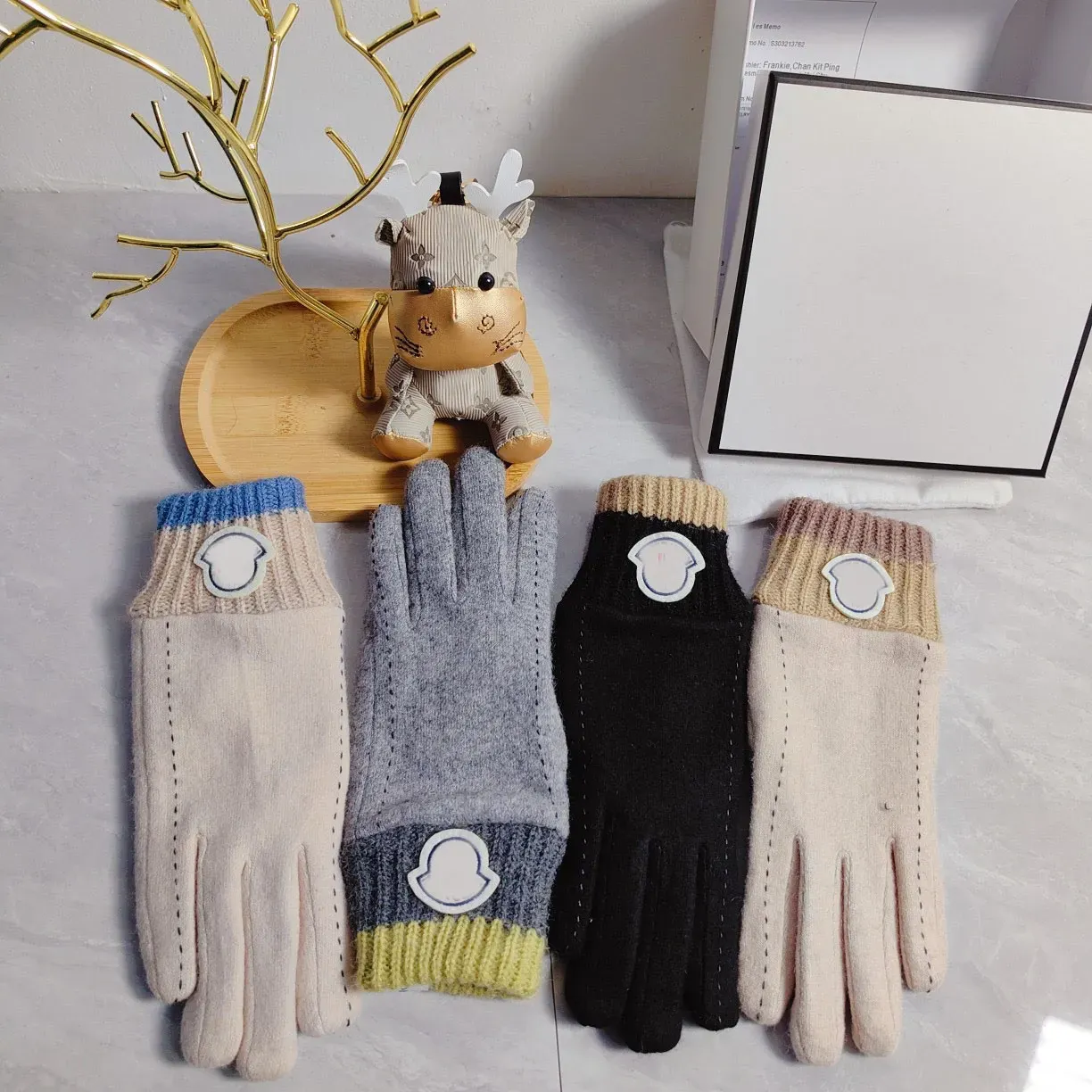 Handschuhe Designer Handschuhe Marke Herren Frauen fünf Finger Modebriefdruck Dicker Halten Sie Warm Handschuh Winter im Freien Sport Kaschmir High hoch