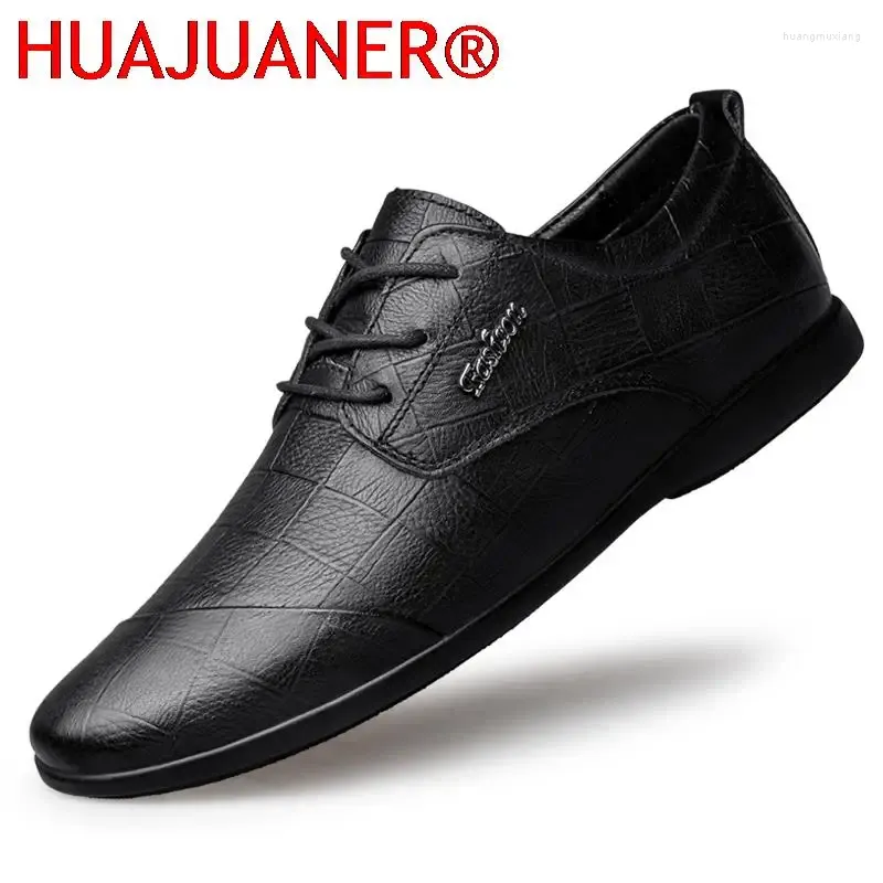 Casual Shoes Mens Patent Leather Oxford Men Bekväm brittisk snörning Solid Formal Shoe Wedding Gentleman Dress Footwear