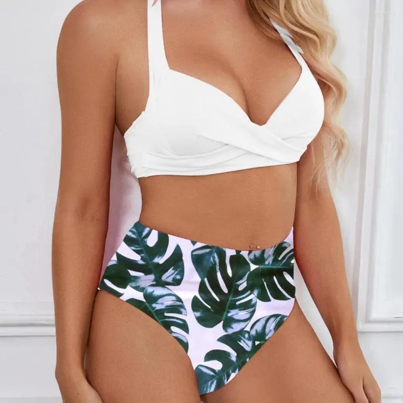 Kvinnors badkläder Kvinnor Semester Swim set Sexig Bikini Trendy Leaf Print med höga midjestammar Halter för sommaren