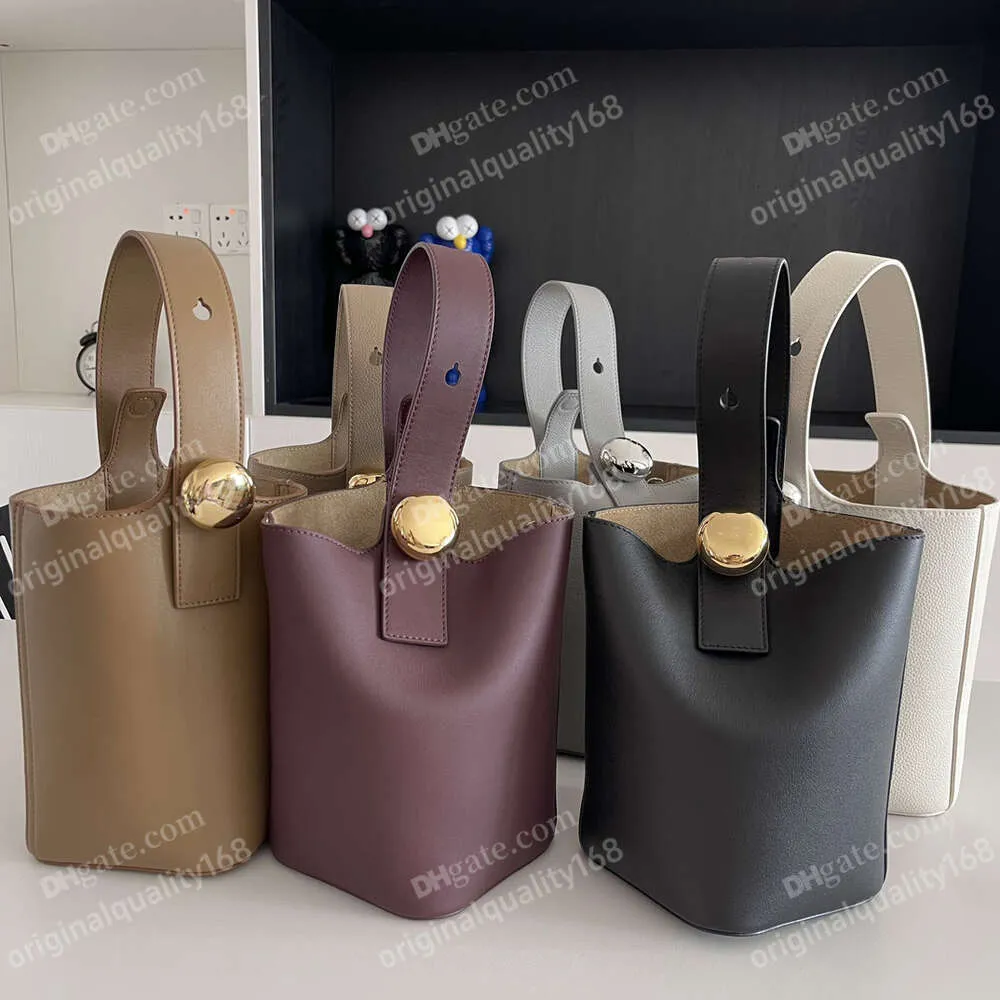 Designer Bag Fashion Mini Bucket Bags Bags Original Quality Knob Open and Close Metal Logo 2024 Senaste Model First Layer of Calfskin Free Frakt LYW12ST